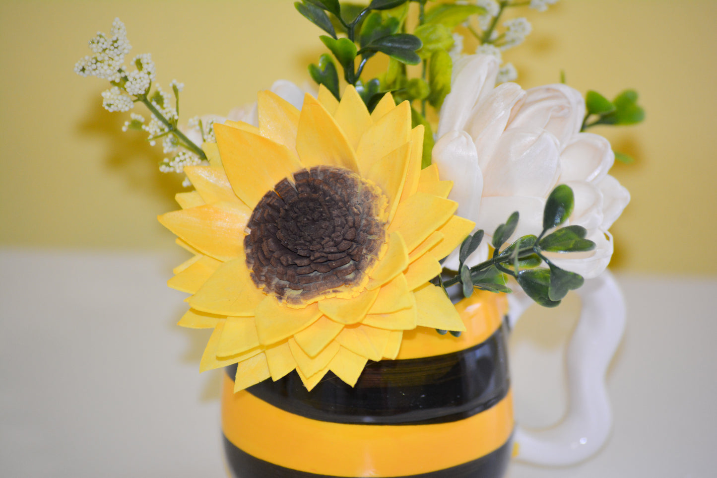 Mini Bee Mug 1