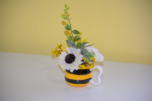 Mini Bee Mug 6