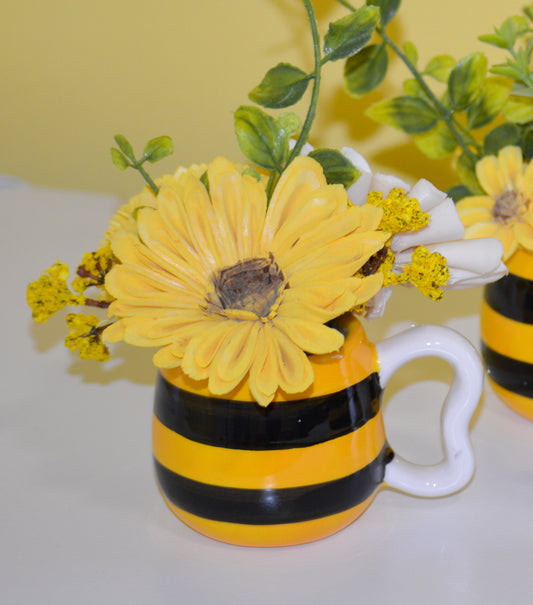 Mini Bee Mug 4