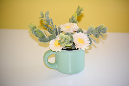 Mini Mug with Daisies